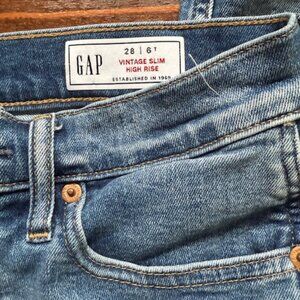 GAP High Rise Vintage Slim Denim (6T)